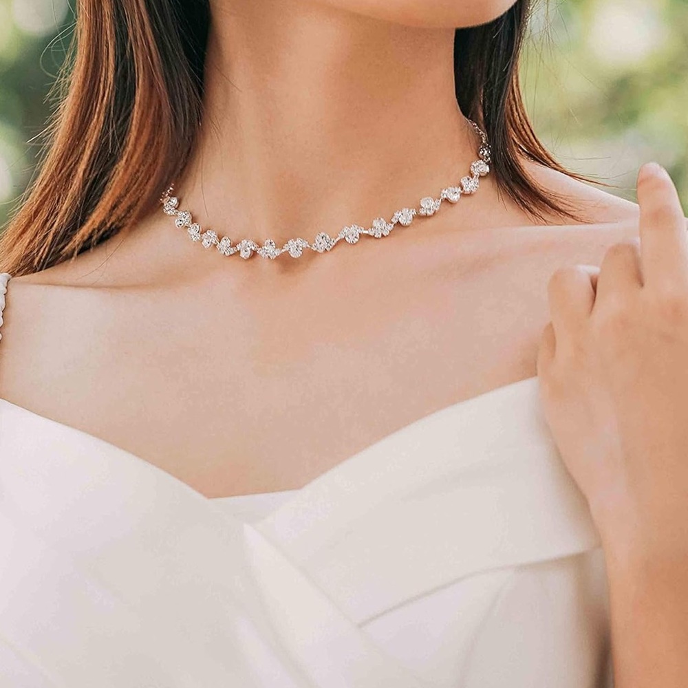 Elegant Diamond Wave Necklace - Picture 2 of 3